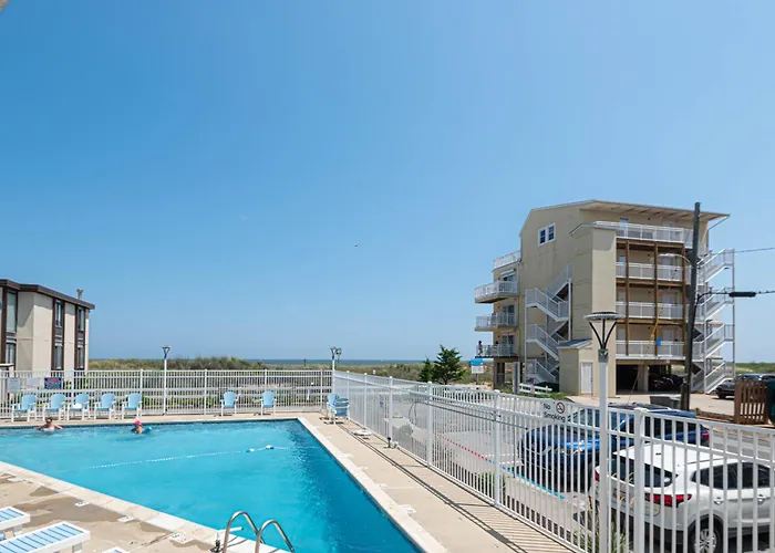 Spacious 2-bedroom In Mid-town Ocean Steps From & Pool *