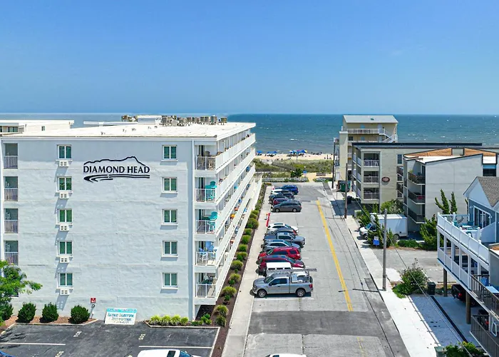 Spacious 2-bedroom In Mid-town Ocean Steps From & Pool *